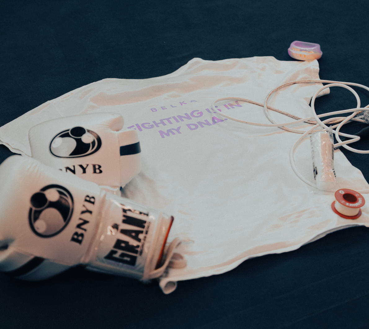 T-shirt "FIGHTING IS IN MY DNA"