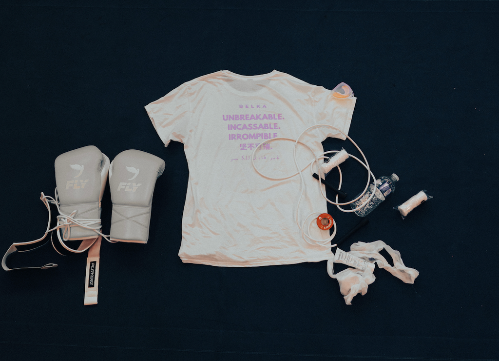 T-shirt "UNBREAKBLE"